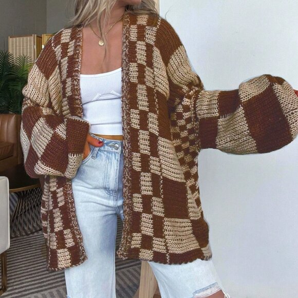 Khaki Checkered Women's Oversized Knitted Cardigan - Picture 5 of 9